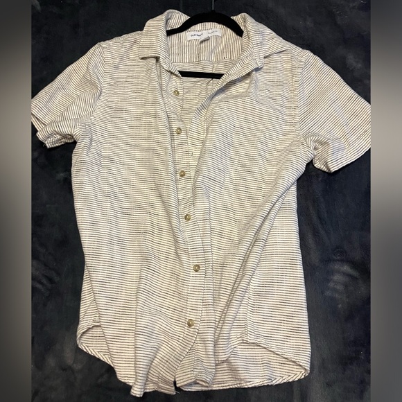 Old Navy Striped Short Sleeve Button Down - Picture 1 of 5